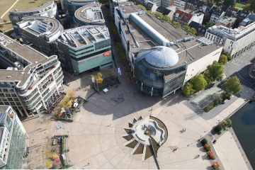 Zentraler Platz im MediaPark