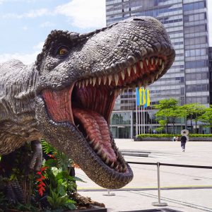 Jurassic Park: T-Rex auf dem Platz